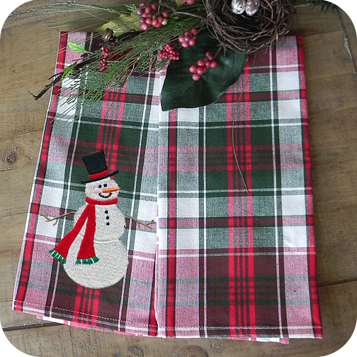 http://www.aurorasewingcenter.com/cdn/shop/files/Tea_Towel_Happy_Holiday_Plaid_grande.png?v=1697058411